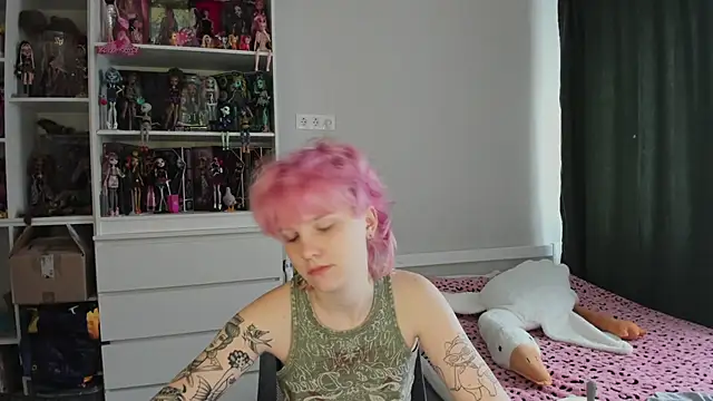 Snapshot of School_Love chatting on March 13, 2026, 7:13 am School Love online show from March 13, 2026, 7:13 am