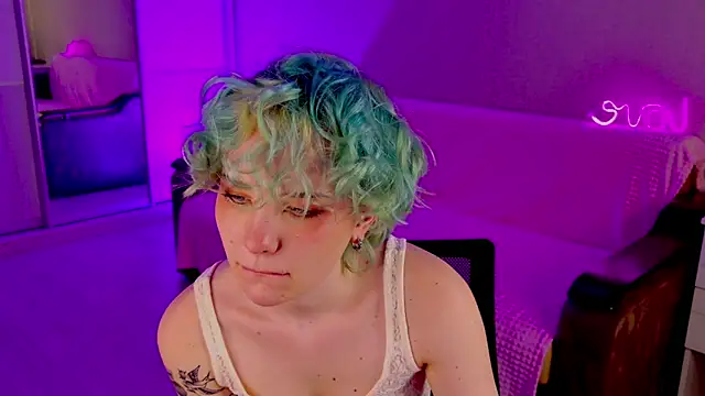 Snapshot of School_Love chatting on March 7, 2025, 1:18 pm School Love online show from March 7, 2025, 1:18 pm