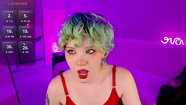 Snapshot of School_Love chatting on February 2, 2025, 1:08 pm School Love online show from February 2, 2025, 1:08 pm