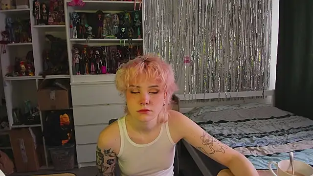 Snapshot of School_Love chatting on March 26, 2026, 7:06 am School Love online show from March 26, 2026, 7:06 am