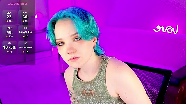 Snapshot of School_Love chatting on February 5, 2025, 1:11 pm School Love online show from February 5, 2025, 1:11 pm