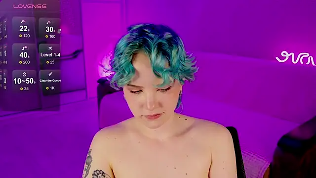 Snapshot of School_Love chatting on February 13, 2025, 4:07 pm School Love online show from February 13, 2025, 4:07 pm