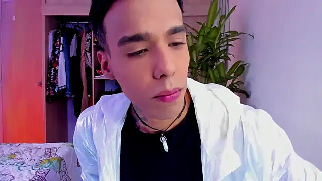 aldrinwhite online show from November 29, 2025, 8:20 pm