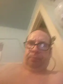 fastesttongue1680 online show from May 15, 2026, 4:21 am