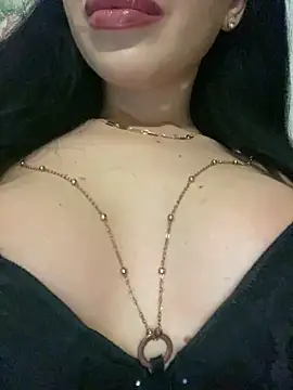 Snapshot of Ameliablack_1 chatting on January 28, 2025, 5:24 pm Ameliablack 1 online show from January 28, 2025, 5:24 pm