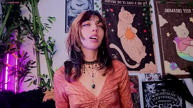 Nyx nayla online show from March 25, 2026, 7:35 pm