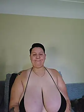 DevilDahm online show from July 28, 2026, 12:59 pm