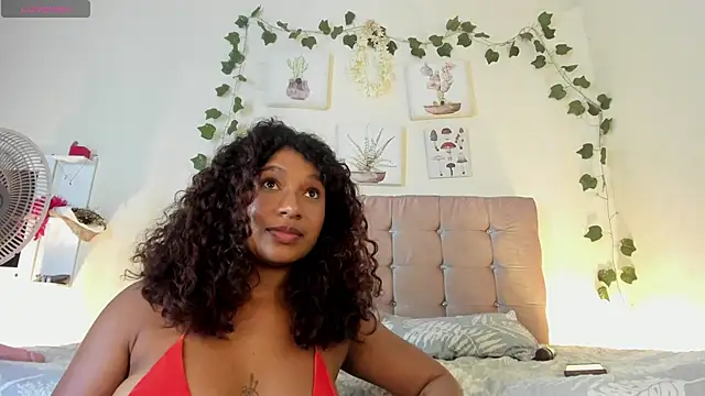 sara sophieee online show from February 26, 2025, 2:52 am