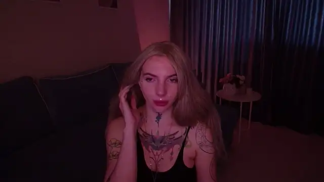 Snapshot of AnneTenet chatting on September 26, 2025, 7:04 am AnneTenet online show from September 26, 2025, 7:04 am