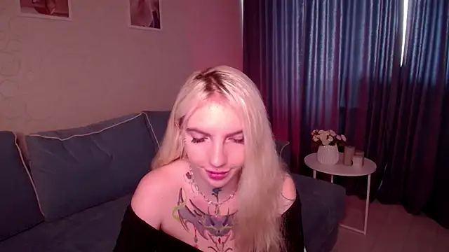 Snapshot of AnneTenet chatting on September 17, 2025, 9:22 am AnneTenet online show from September 17, 2025, 9:22 am