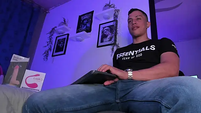 Snapshot of ThomsEvery_ chatting on January 21, 2025, 3:04 am ThomsEvery  online show from January 21, 2025, 3:04 am