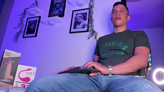 Snapshot of ThomsEvery_ chatting on January 29, 2025, 1:05 am ThomsEvery  online show from January 29, 2025, 1:05 am