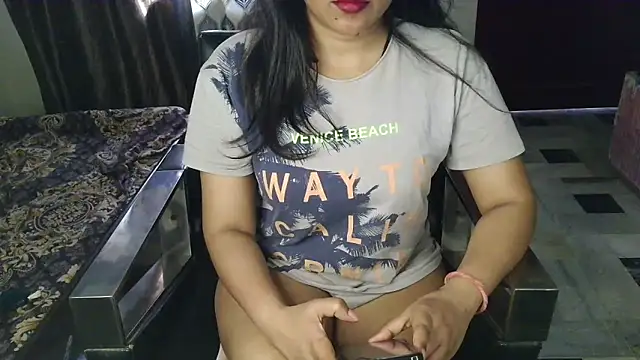 Snapshot of aarushi_sharmaa chatting on May 10, 2026, 10:30 am aarushi sharmaa online show from May 10, 2026, 10:30 am