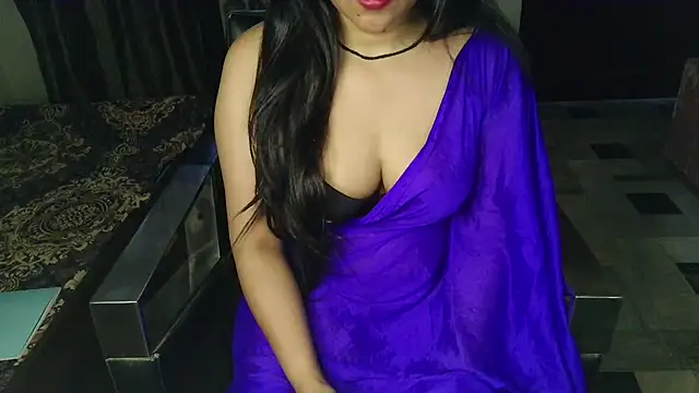 Snapshot of aarushi_sharmaa chatting on May 13, 2026, 2:07 am aarushi sharmaa online show from May 13, 2026, 2:07 am