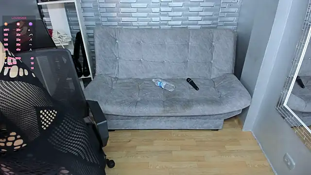 coniie jhons online show from March 22, 2025, 2:25 pm