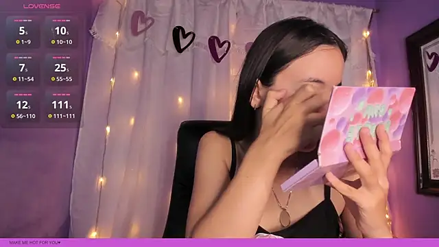 DalilaMassu online show from February 15, 2025, 12:22 pm