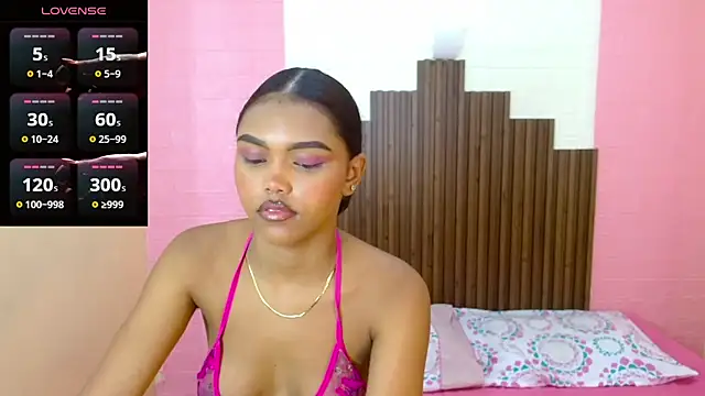 Melody Stan online show from November 10, 2025, 2:27 am