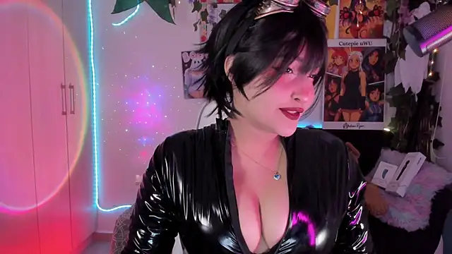 cutepie uwu  online show from April 6, 2026, 11:50 pm