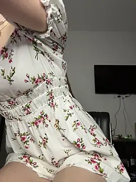 NickiLike online show from February 23, 2026, 5:24 pm