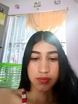 Snapshot of Julix_A chatting on February 4, 2026, 9:32 pm Julix A online show from February 4, 2026, 9:32 pm