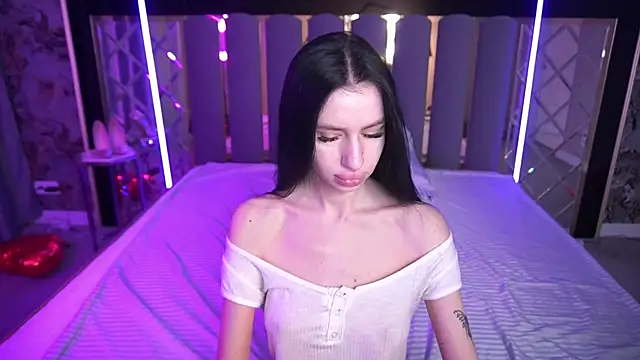 Snow WhiteeeX online show from March 16, 2026, 6:39 am