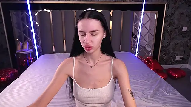 Snow WhiteeeX online show from February 10, 2026, 6:45 am