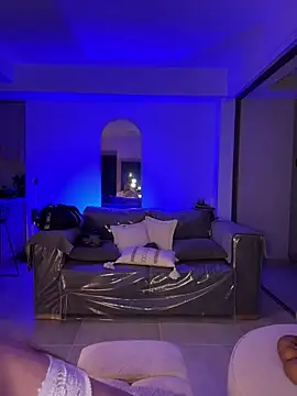 Lanataylor- online show from April 19, 2026, 12:55 am