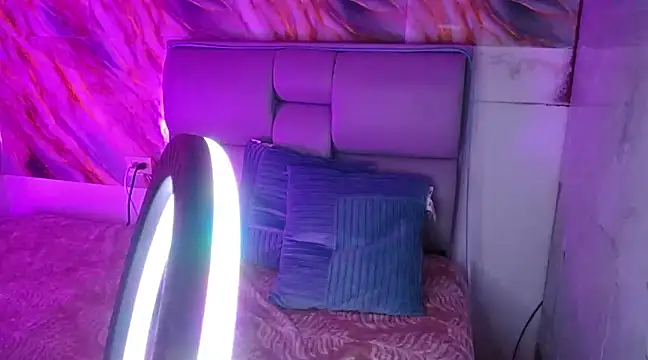 Snapshot of Freyja_01 chatting on March 9, 2025, 11:25 pm Freyja 01 online show from March 9, 2025, 11:25 pm