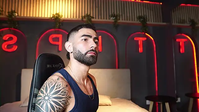 Snapshot of Austin_bolt chatting on February 16, 2026, 1:37 am Austin bolt online show from February 16, 2026, 1:37 am