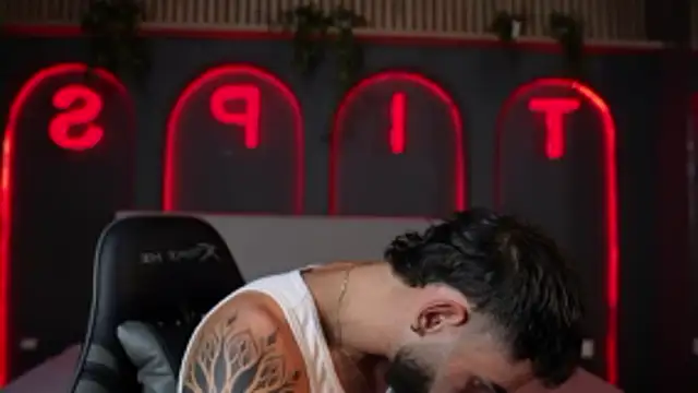 Austin bolt online show from November 25, 2025, 3:29 am