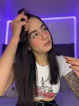 Snapshot of Alice_woodville chatting on March 8, 2025, 4:50 pm Alice woodville online show from March 8, 2025, 4:50 pm