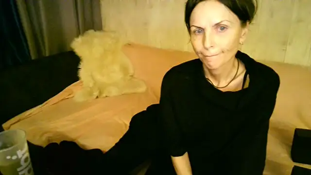 Snapshot of Elizabe_th chatting on October 18, 2025, 8:44 pm Elizabe th online show from October 18, 2025, 8:44 pm