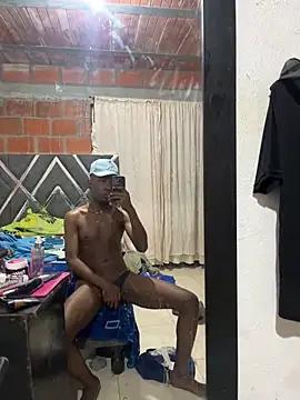 jaell2121 online show from February 18, 2026, 7:39 am