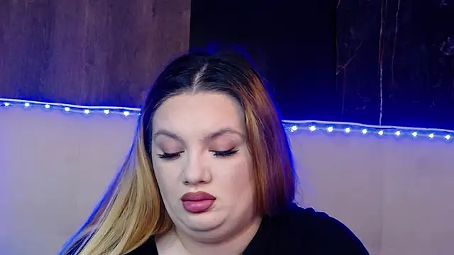 MelanieBrownn online show from February 8, 2026, 7:06 am