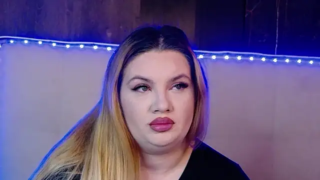 MelanieBrownn online show from February 4, 2026, 6:19 am