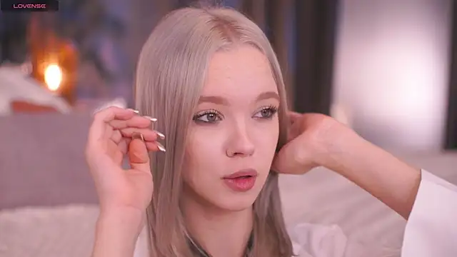  AlinaBailey online show from November 22, 2025, 7:40 am