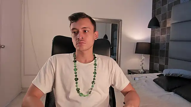 Desmon Clark online show from March 17, 2025, 9:13 pm