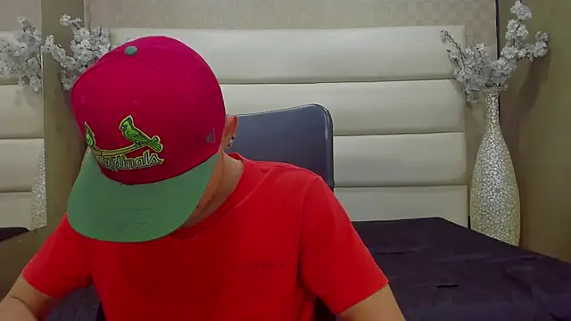 Desmon Clark online show from March 16, 2025, 2:43 am