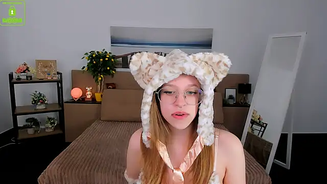 LayriantaVee online show from March 3, 2025, 7:13 am