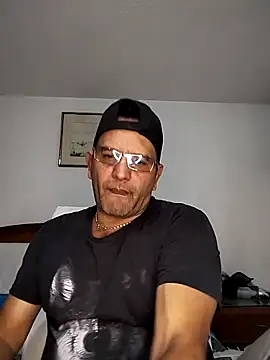 RogueTraveler online show from October 21, 2025, 4:01 am