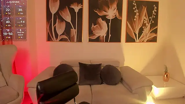 TiaraLawrence online show from December 15, 2024, 2:30 am