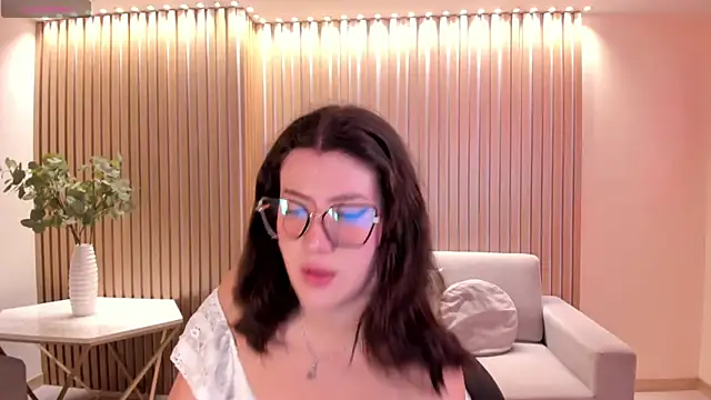 AmberFarrell online show from July 25, 2026, 8:04 pm
