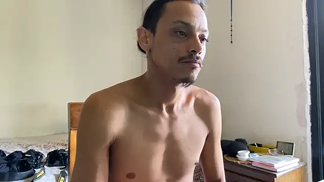 villanocat online show from February 5, 2025, 4:58 pm