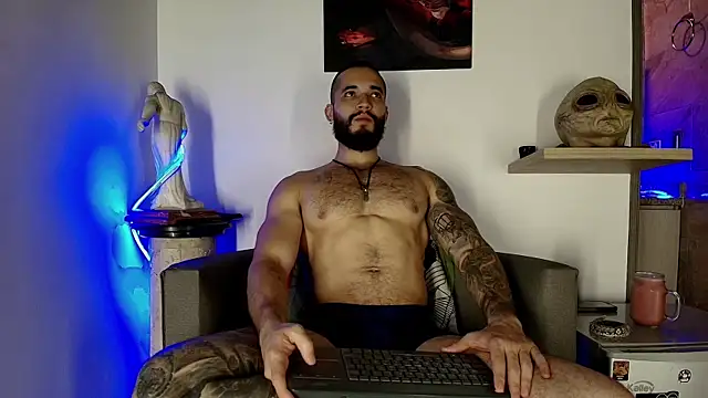 Morgann jones online show from July 23, 2026, 9:33 pm