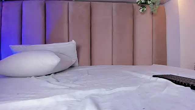 Snapshot of shysweets chatting on March 15, 2025, 9:38 pm shysweets online show from March 15, 2025, 9:38 pm