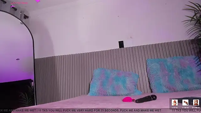 Snapshot of valentina_lux chatting on March 29, 2026, 8:54 pm valentina lux online show from March 29, 2026, 8:54 pm