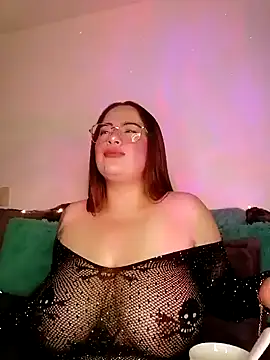 soofy   online show from December 22, 2025, 4:23 am