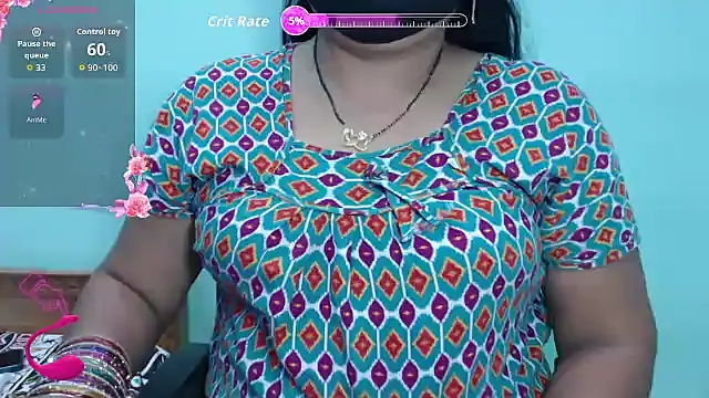 Snapshot of Queen_sakshi chatting on October 8, 2025, 5:35 pm Queen sakshi online show from October 8, 2025, 5:35 pm