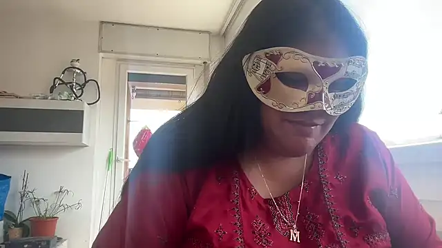 MashaCL online show from November 7, 2025, 10:20 am