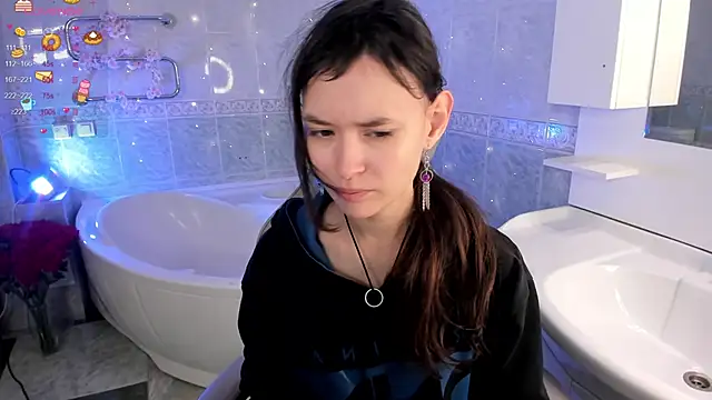 Emily Strikeee online show from October 10, 2025, 9:10 am